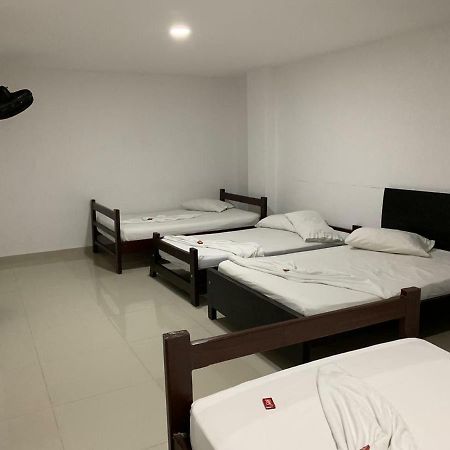 Hotel El Imperio 이바게 외부 사진