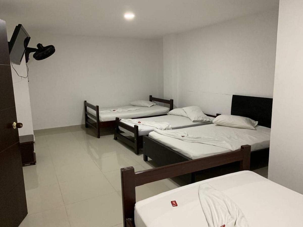 Hotel El Imperio 이바게 외부 사진