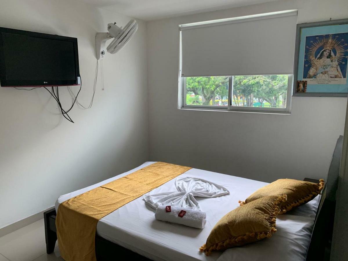 Hotel El Imperio 이바게 외부 사진